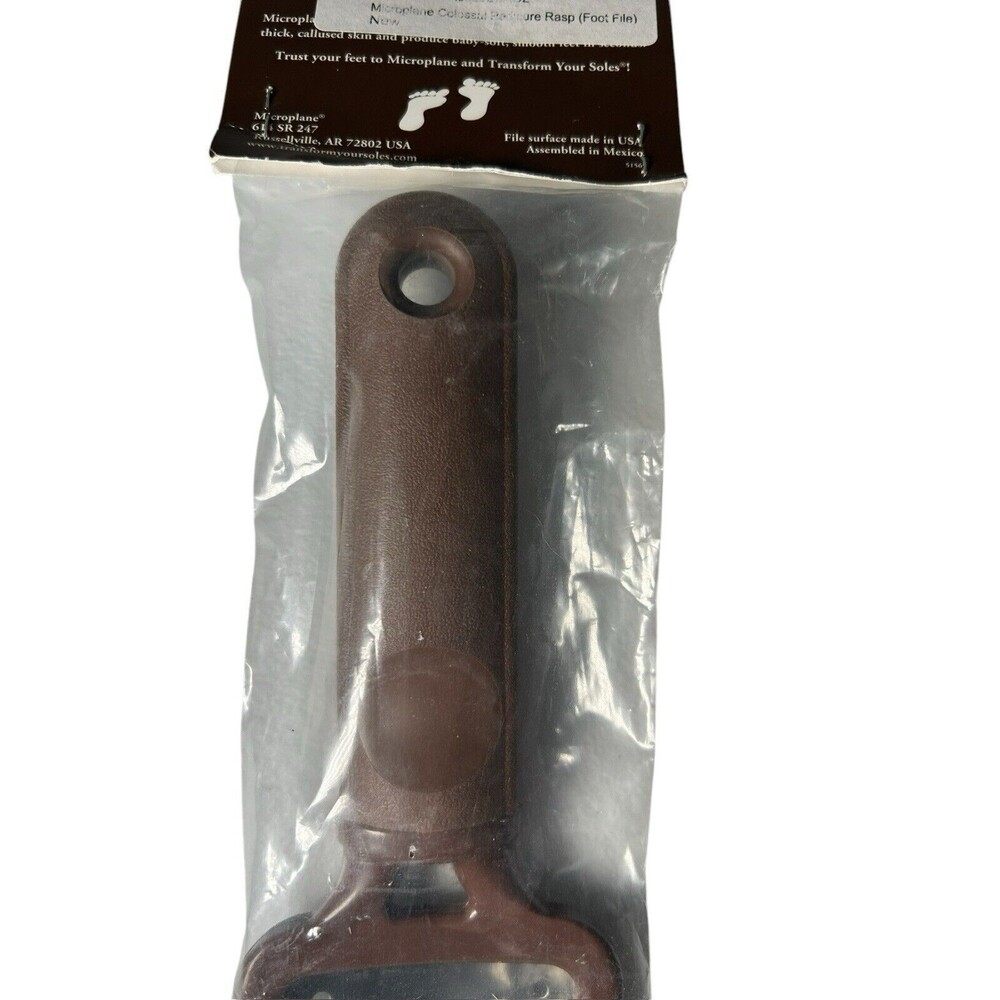 Microplane Colossal Foot File / Pedicure Rasp - Perfect for Calluses - Brown - Picture 7 of 7